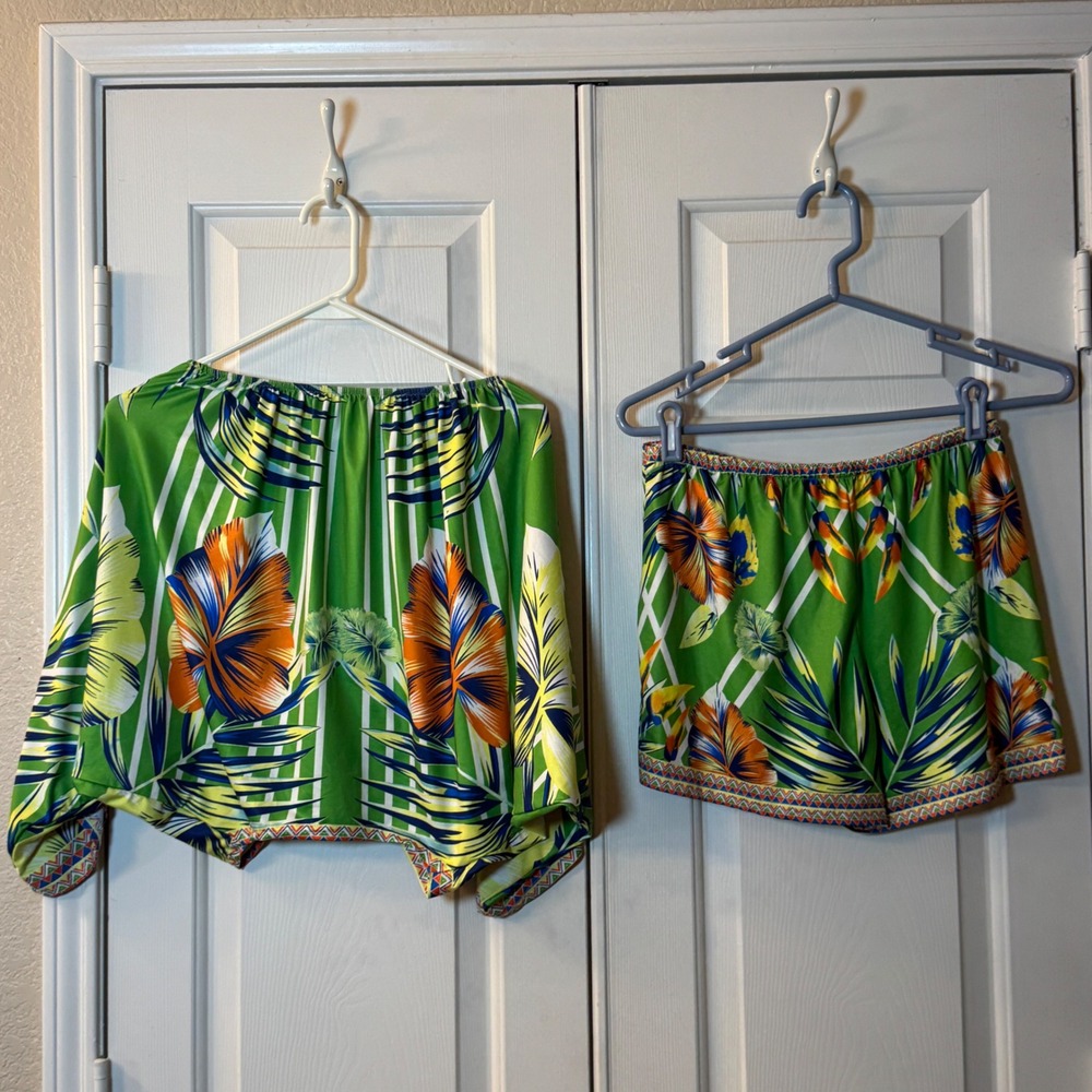 Women's 2 Piece Green Multicolor Tropical Crop Top Casual Wear Short Set Size L